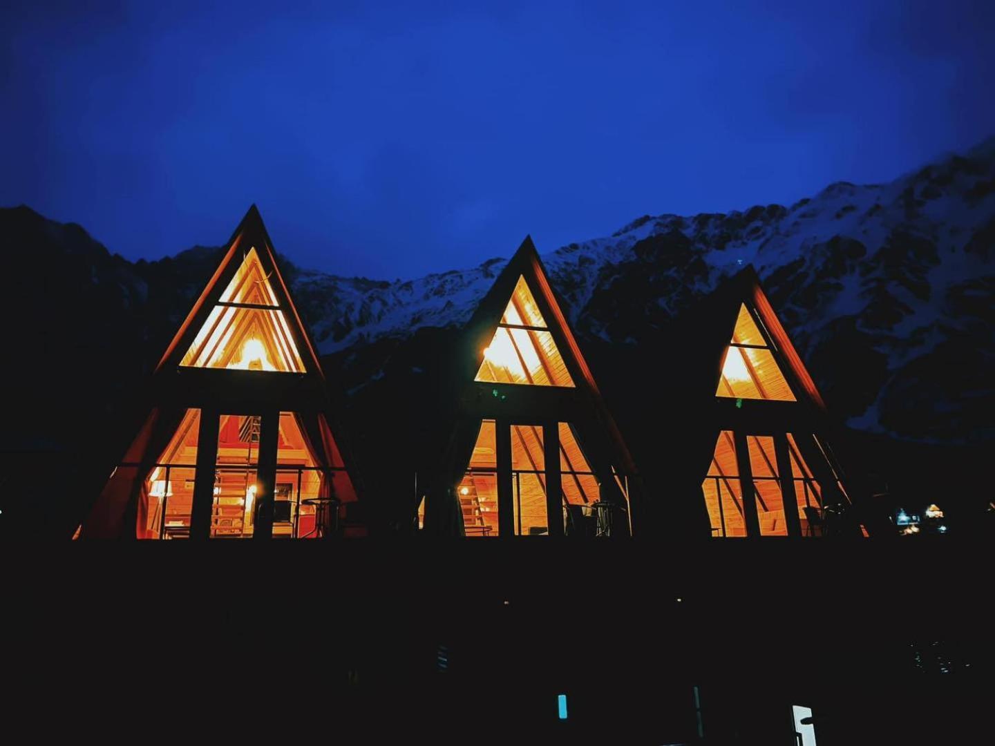 Pyramid Kazbegi Hotel Eksteriør billede