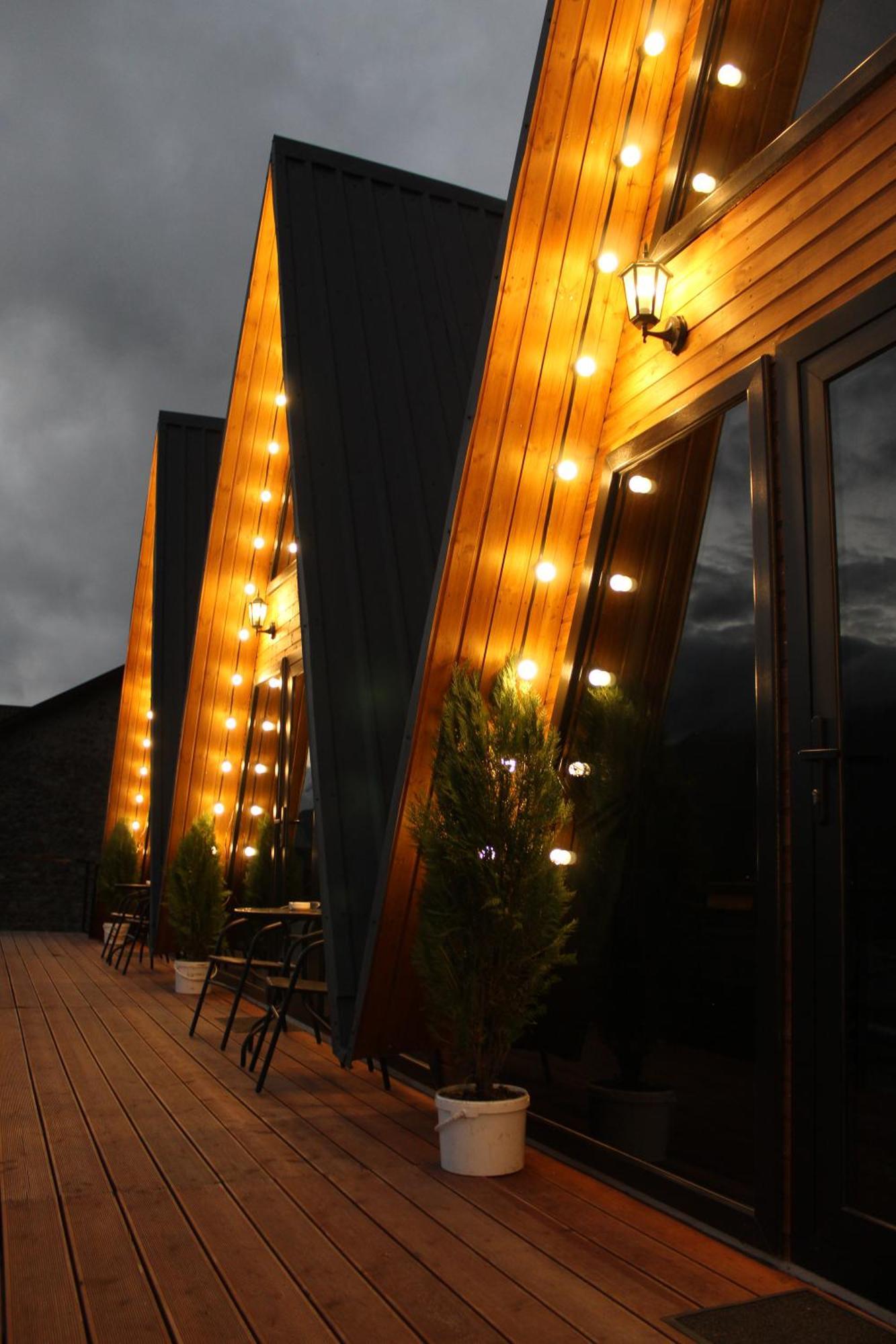 Pyramid Kazbegi Hotel Eksteriør billede